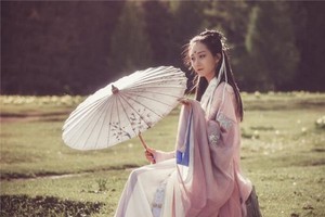屬木的女人戴什麼最好